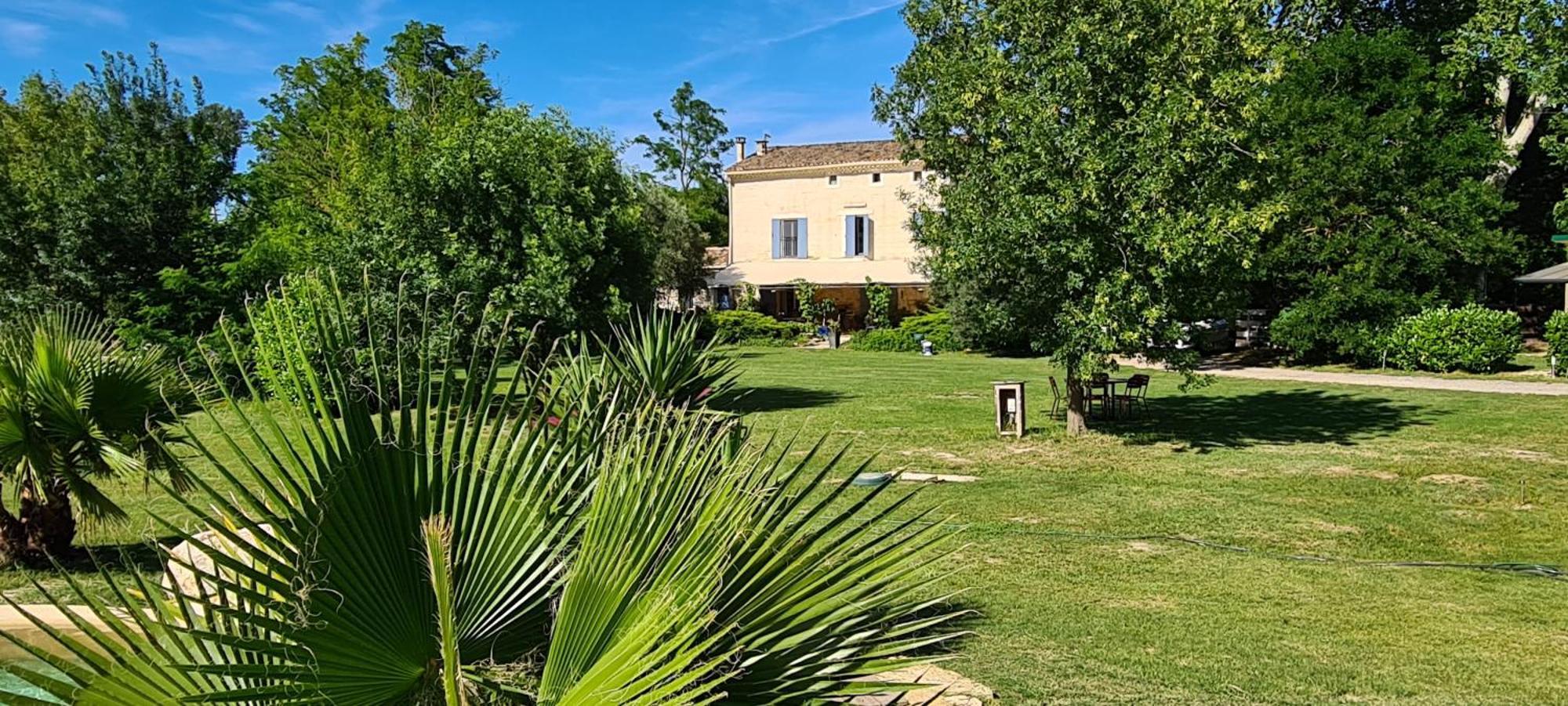 Mas Des Cerisiers Spa-Sauna Inclus Pour Tous Les Logements Avignon Exteriör bild