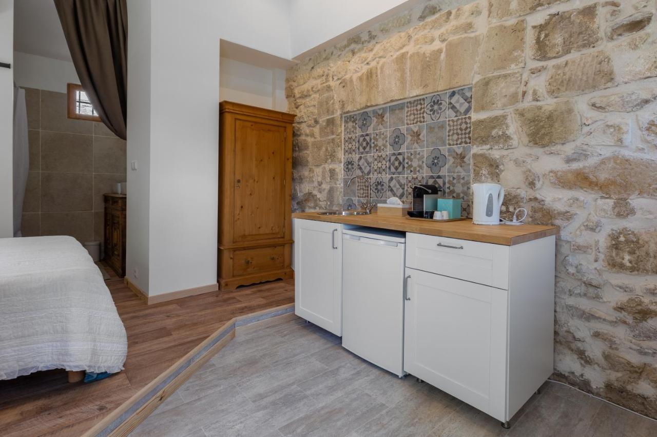 Le Mas Des Cerisiers Jacuzzi Et Sauna Inclus Pour Tous Les Logements Avignon Exteriör bild