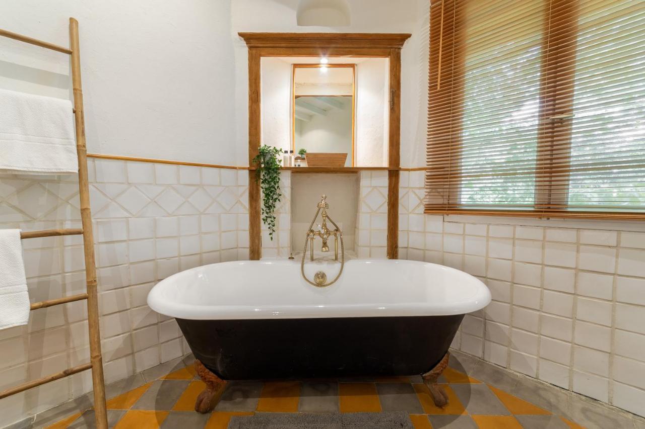 Le Mas Des Cerisiers Jacuzzi Et Sauna Inclus Pour Tous Les Logements Avignon Exteriör bild